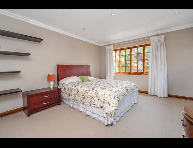 4 BEDROOM HOUSE FOR SALE IN LONEHILL